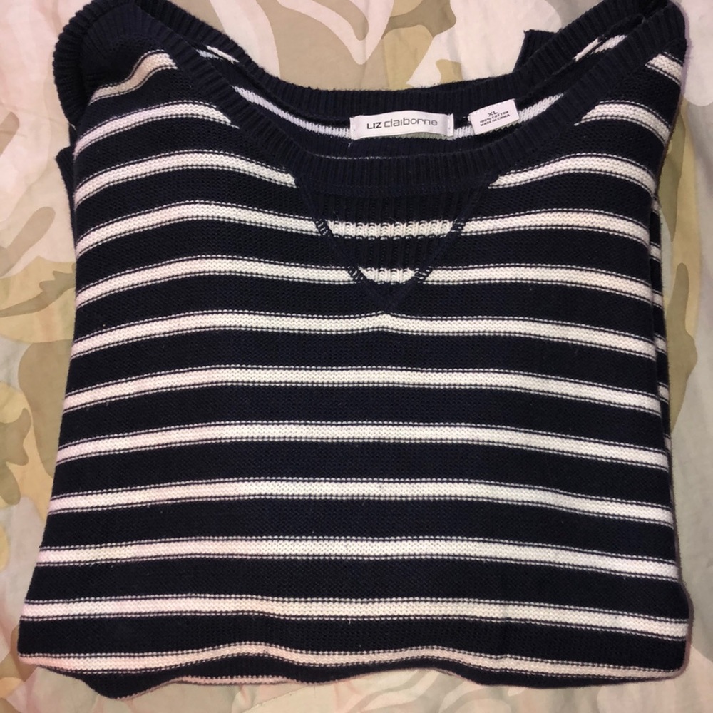 Liz Cailborne Sweater